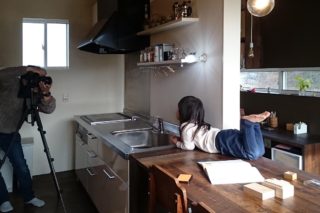 いいやまのいえ　雑誌撮影　キッチン　ダイニング