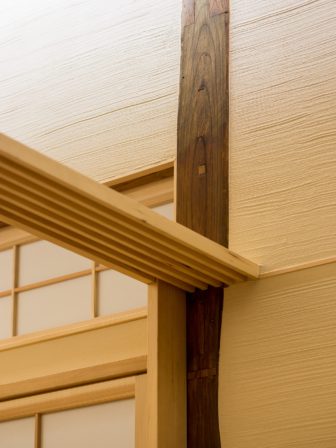リビング詳細 古い柱